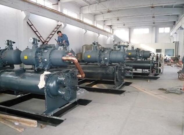 兗州滿液式地（水）源熱泵機組
